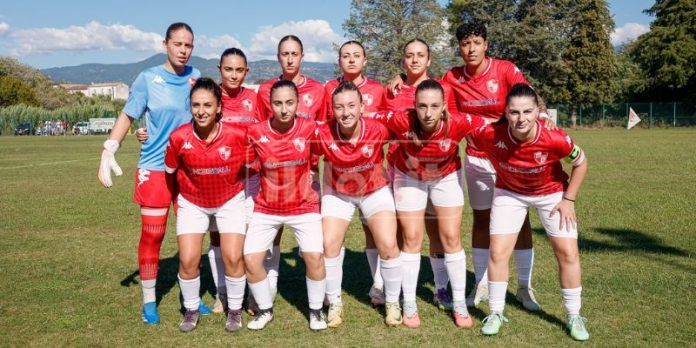 Il Rende calcio in crisi la situazione del club trascina anche la squadra femminile Sportiva Rende