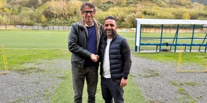 In foto il nuovo allenatore della Paolana Francesco Corapi e il presidente Marcone