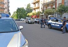Controlli a Cosenza: un arresto per possesso di stupefacenti e 14 denunce per guida senza patente Polizia di Stato a Cosenza intensificazione dei servizi di controllo del territorio