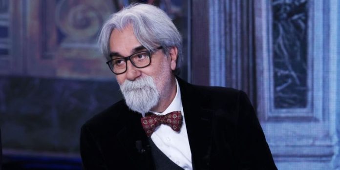 Addio a Peppe Vessicchio. Il direttore d'orchestra aveva 69 anni