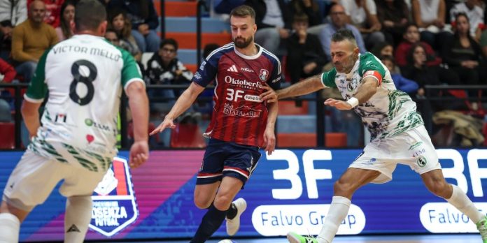 Thiago Bissoni nel match con la Sandro Abate (foto Michele De Marco) (1) Thiago Bissoni nel match con la Sandro Abate (foto Michele De Marco) (1)