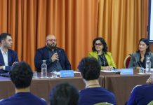Unicef e Pirossigeno Cosenza insieme per i Diritti dell’Infanzia: presentato “Sport e Solidarietà” tavolo dei relatori