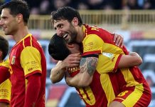 Serie B, un super Catanzaro si sbarazza anche del Cesena (2-0) e sale in quarta posizione La gioia di Pittarello dopo il gol del 2-0 (foto pagina Facebook US Catanzaro)