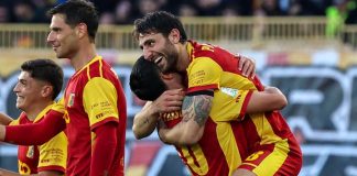 Serie B, un super Catanzaro si sbarazza anche del Cesena (2-0) e sale in quarta posizione La gioia di Pittarello dopo il gol del 2-0 (foto pagina Facebook US Catanzaro)