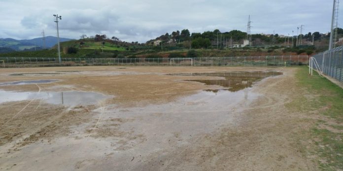Prima Categoria Juvenilia–San Fili rinviata per campo allagato, scoppia la polemica