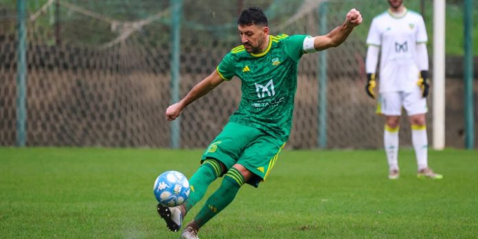 Leonardo Ponzio, capitano del Cus Unical Calcio (foto Michele De Marco)