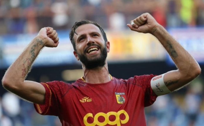 Capitan Iemmello, autore di un gol (foto US Catanzaro) Capitan Iemmello, autore di un gol (foto US Catanzaro)