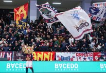 Riparte la Serie A di futsal, la Pirossigeno Cosenza ospita la Roma. L’iniziativa del club rossoblù Il tifo rossoblù (foto Michele De Marco)