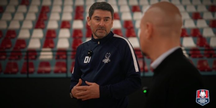 Pirossigeno Cosenza, Mister Ibañes “Un piacere essere di nuovo qui. Ai tifosi dico aiutateci e ce la faremo”