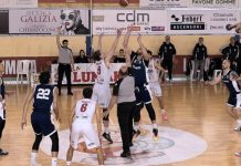 Basket: la Pirossigeno Cosenza sbanca il PalaLumaka e rimane saldamente in vetta