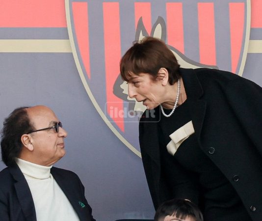 Guarascio porta tutta la documentazione: cessione del Cosenza più vicina? Il patron Eugenio Guarascio e l'amministratore unico del Cosenza calcio Rita Rachele Scalise (foto Francesco Farina)