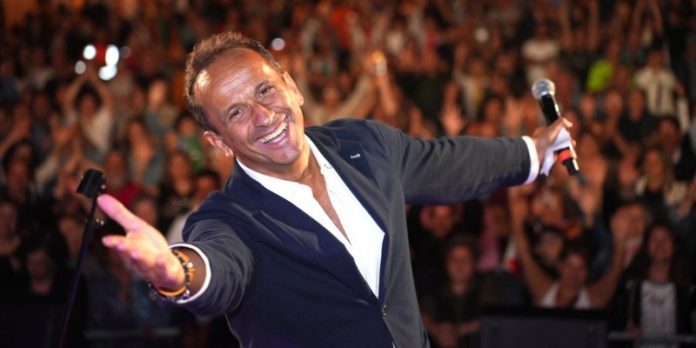 La comicità di Uccio De Santis arriva in Calabria e fa tappa a Corigliano Rossano, Rende e Catanzaro