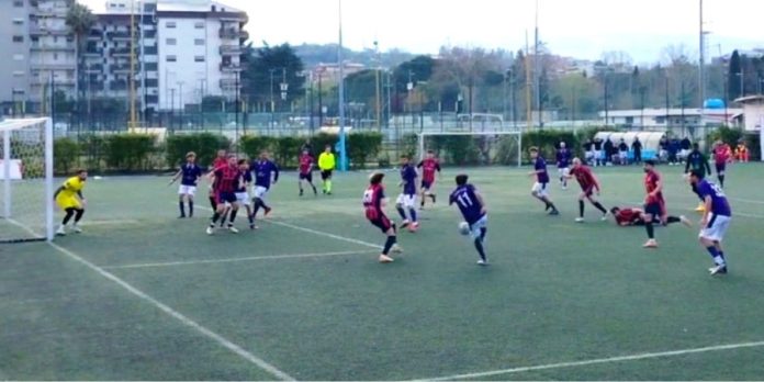 Seconda Categoria rimonta epica Komunicando, da 0-3 a 3-3. Il Donnici perde la vetta
