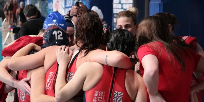 Smile Cosenza Pallanuoto nella storia in finale in Europa. Prima volta per una calabrese