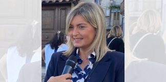 Castrolibero, Nicoletta Perrotti presenta i candidati di “Rinascita Civica”: squadra definita verso il voto