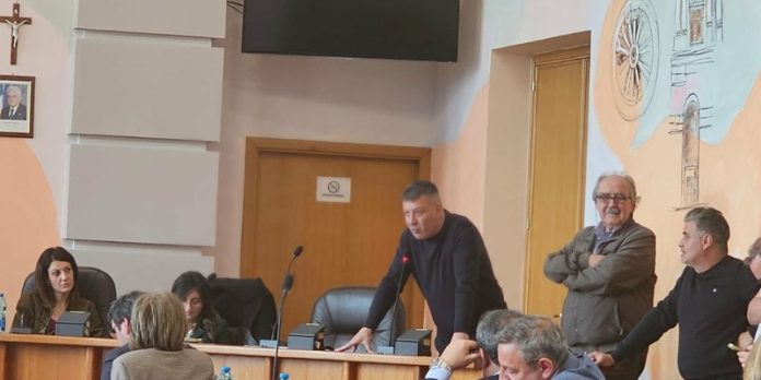 Consiglio Comunale: dibattito aperto sulle problematiche del Cosenza calcio