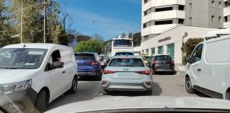 Cosenza, Via dell’Accoglienza ostaggio dei bus: il caos gite che blocca i residenti
