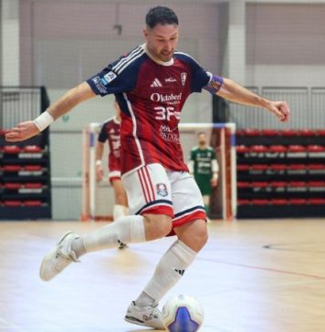 Pirossigeno Cosenza, la carica di capitan Marchio: “Tiriamo fuori la forza del branco. Vogliamo vincere” Paride Marchio (foto Michele De Marco)