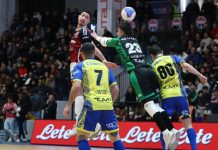 Futsal: sconfitta di misura per la Pirossigeno Cosenza, la L84 passa 3-4 Saponara in gol durante Pirossigeno Cosenza-L84 Torino (foto Michele De Marco)