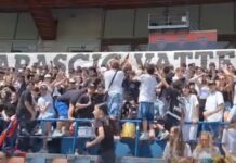 Altra partita del cuore al “Marulla” e altro striscione contro Guarascio, cori per Padre Fedele Altra partita del cuore al Marulla e altro striscione contro Guarascio, cori per Padre Fedele
