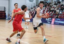 Basket, playoff DR1: alla Pirossigeno Cosenza Gara 1 di semifinale, 78-61 alla Lumaka RC Basket, playoff DR1 alla Pirossigeno Cosenza Gara 1 di semifinale, 78-61 alla Lumaka RC