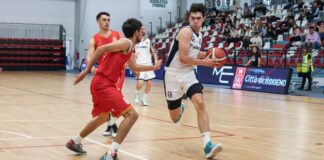 Basket, playoff DR1: alla Pirossigeno Cosenza Gara 1 di semifinale, 78-61 alla Lumaka RC Basket, playoff DR1 alla Pirossigeno Cosenza Gara 1 di semifinale, 78-61 alla Lumaka RC