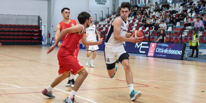 Basket, playoff DR1 alla Pirossigeno Cosenza Gara 1 di semifinale, 78-61 alla Lumaka RC Basket, playoff DR1 alla Pirossigeno Cosenza Gara 1 di semifinale, 78-61 alla Lumaka RC