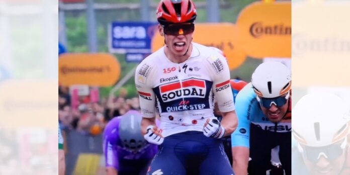 Ciclismo, Giro d'Italia la prima tappa è del francese Magnier