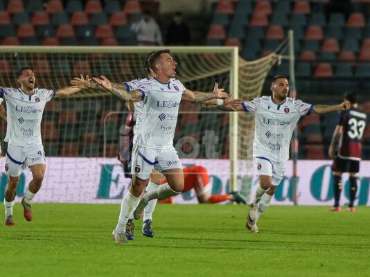 Playoff Serie C, ennesima impresa del Casarano. Passano anche Salernitana, Ravenna, Lecco e Potenza Cosenza-Casarano (foto F. Farina)