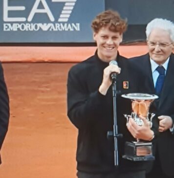 Sinner ottavo re di Roma, impresa che entra nella storia del tennis italiano e mondiale Jannik Sinner vince gli Internzionai d'Italia ( foto-video youtube)