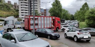 Cosenza: parcheggi selvaggi e camion in panne bloccano via Alcide De Gasperi