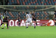 Suicidio Cosenza, è già fuori dai playoff. Il Casarano passeggia al “Marulla” (1-5) Dominio Casarano a Cosenza (foto Francesco Farina)