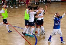 Duelle Futsal Cetraro nella storia: travolta la Roma. Via alla festa, è Serie A2 Duelle Futsal Cetraro