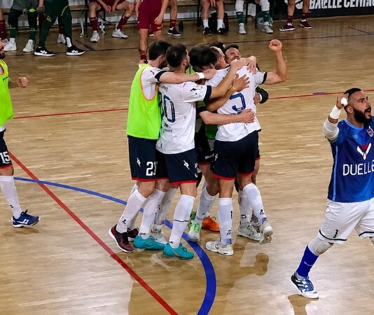 Duelle Futsal Cetraro nella storia: travolta la Roma. Via alla festa, è Serie A2 Duelle Futsal Cetraro