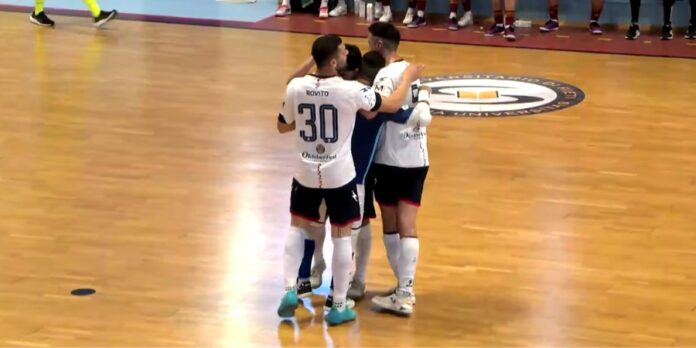 Futsal la Duelle Cetraro intravede la A2, 4-2 alla Roma 1927 B in gara 1 della finale playoff Futsal la Duelle Cetraro intravede la A2, 4-2 alla Roma 1927 B in gara 1 della finale playoff
