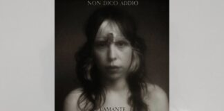 Lamante con “Non dico addio”: la metamorfosi del lutto in una chiesa Lamante-Non dico addio