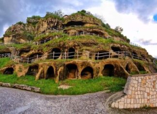 Grotte Rupestri di Verzino candidate al censimento FAI “I Luoghi del Cuore”: la corsa ai voti Le Grotte Rupestri di Verzino