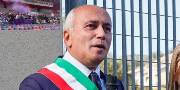 Sindaco Caruso vicino allo studente ferito al Marulla