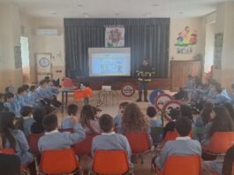 Polizia di Cosenza: sicurezza e prevenzione tra i banchi con Icaro e InFORMARE