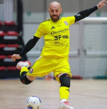 Futsal: il portiere Vittorio De Brasi saluta la Pirossigeno Cosenza Vittorio De Brasi (foto Michele De Marco)