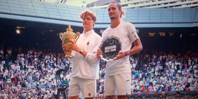Re di Wimbledon Sinner concede il bis, piega Zverev e riscrive ancora la storia Re di Wimbledon Sinner concede il bis, piega Zverev e riscrive ancora la storia